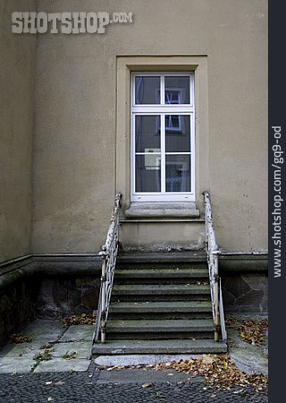 
                Treppe, Fenster                   