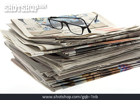 
                Zeitung, Tageszeitung, Lesebrille                   
