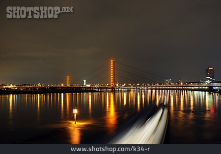 
                Düsseldorf, Oberkasseler Brücke                   