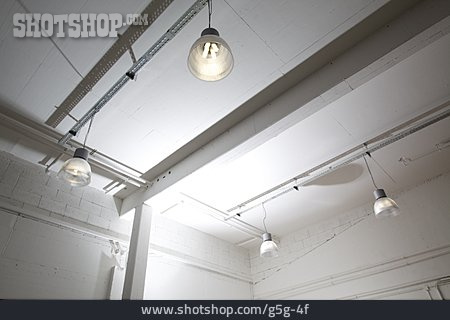
                Industriegebäude, Beleuchtung, Energiesparlampe, Deckenlampe                   