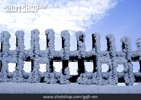 
                Zaun, Schneebedeckt                   