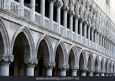 
                Venedig, Dogenpalast                   