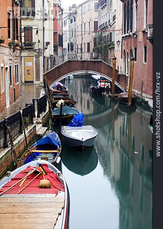 
                Kanal, Regen, Venedig                   