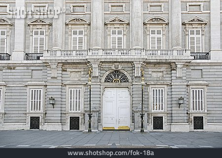 
                Palacio Real                   