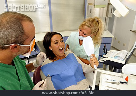 
                Zahnarztbesuch, Zahnarztpraxis, Zahnarztbehandlung                   