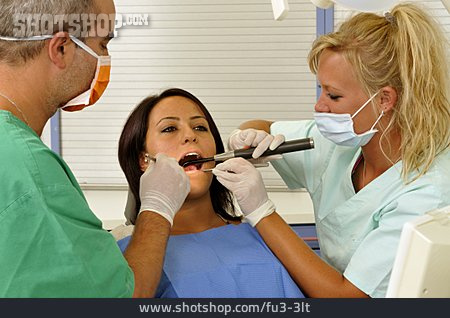 
                Zahnarzt, Zahnarztbesuch, Zahnarztbehandlung                   
