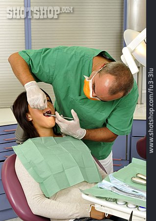 
                Zahnarzt, Injektion, Zahnarztbehandlung, Betäubungsspritze                   