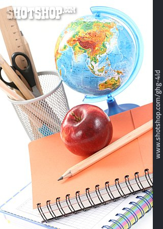 
                Schule, Schulbedarf, Schreibutensilien, Globus                   