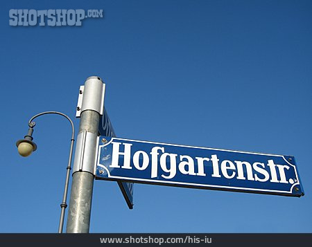 
                Straßenschild, Emailletafel, Hofgartenstraße                   