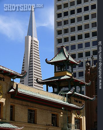 
                San Francisco, Pagode, Transamerica Pyramid                   