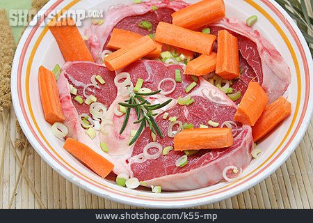 
                Karotte, Fleischscheibe, Rindfleisch                   
