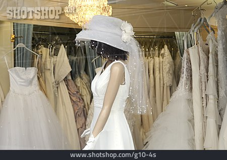 
                Schaufenster, Hochzeitskleid, Brautmode                   
