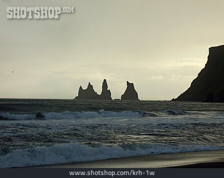 
                Island, Reynisdrangar, Vík í Mýrdal                   