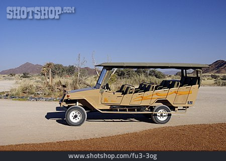 
                Geländewagen, Expedition, Safari                   