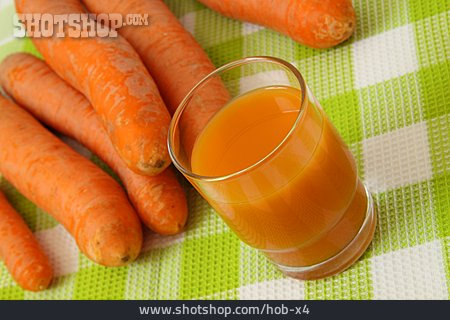 
                Karottensaft, Gemüsesaft, Möhre                   