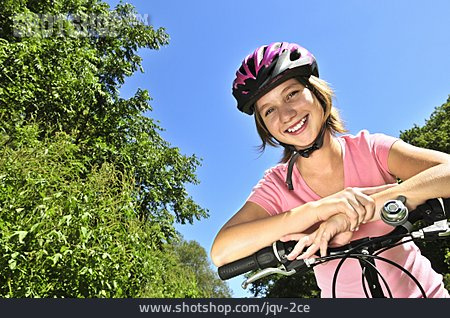 
                Jugendliche, Sportlich, Fahrradtour, Fahrradfahrerin                   