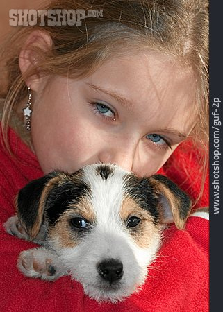 
                Mädchen, Hund, Tierfreundschaft                   