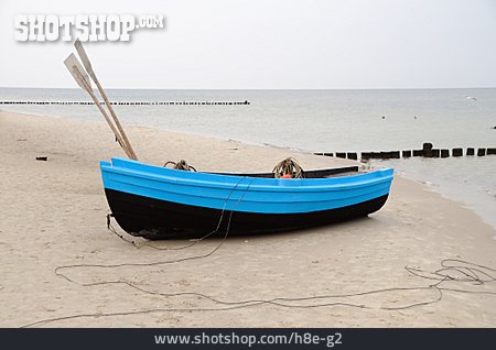 
                Strand, Fischerboot                   