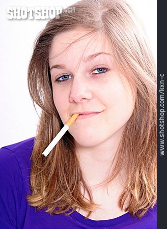 
                Teenager, Zigarette                   