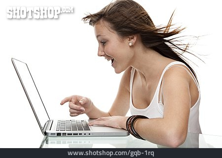 
                Teenager, Laptop, Chatten                   