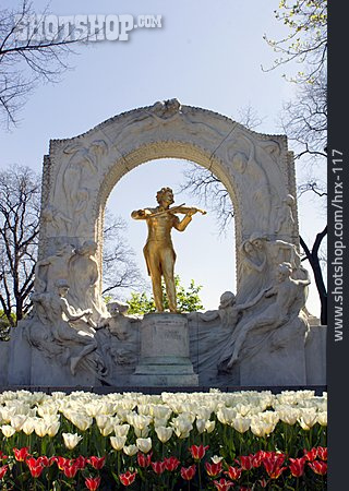
                Wien, Wiener Stadtpark, Johann-strauss-denkmal                   