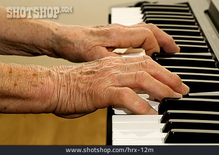 
                Spielen, Klavier, Pianistin                   