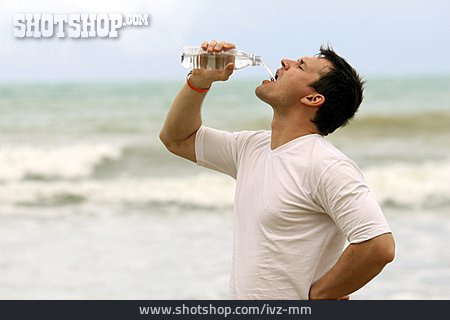 
                Trinken, Durst, Wasserflasche                   