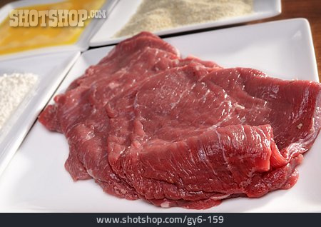 
                Fleischstück, Rohes Fleisch, Fleischzubereitung, Panieren                   