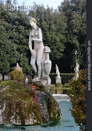 
                Statue, Brunnen, Villa Borghese                   