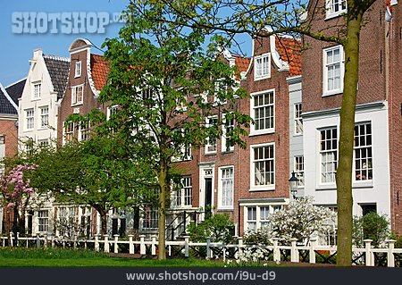 
                Wohnhaus, Amsterdam, Beginenhof                   
