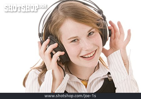 
                Mädchen, Musikhören, Kopfhörer                   