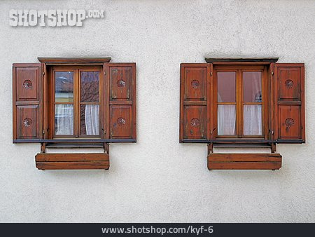 
                Fenster, Sprossenfenster, Fensterladen                   
