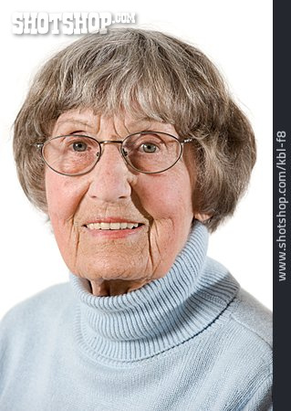 
                Seniorin, Porträt, Brillenträgerin                   