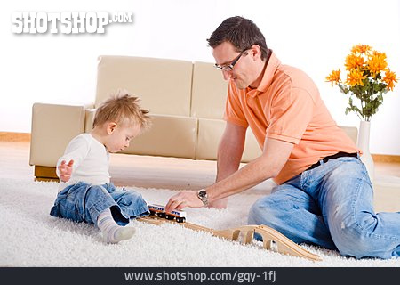 
                Vater, Spielen & Hobby, Sohn, Holzeisenbahn                   