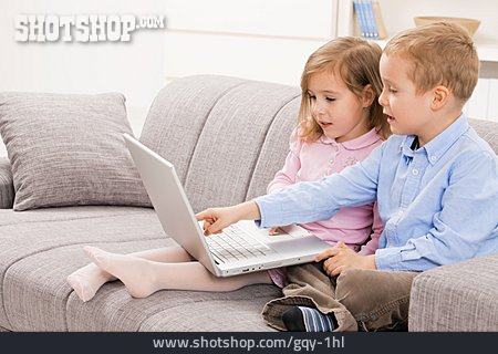 
                Kind, Mobile Kommunikation, Laptop, Erklären                   