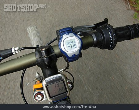 
                Fahrrad, Tachometer, Pulsmesser                   