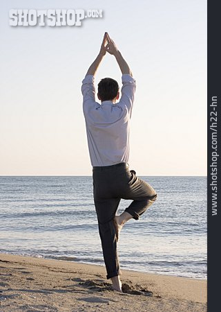 
                Wellness & Relax, Yoga, Geschäftsmann                   