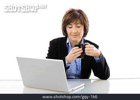 
                Büro & Office, Laptop, Kaffeetasse, Geschäftsfrau                   
