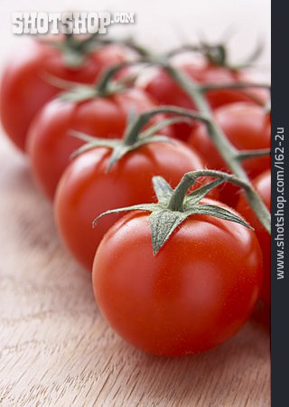 
                Tomate, Strauchtomate, Tomatenrispe                   