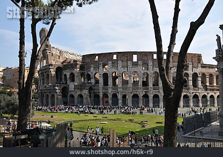
                Tourismus, Rom, Amphitheater, Kolosseum                   