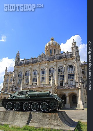 
                Panzer, Havanna, Kapitol                   