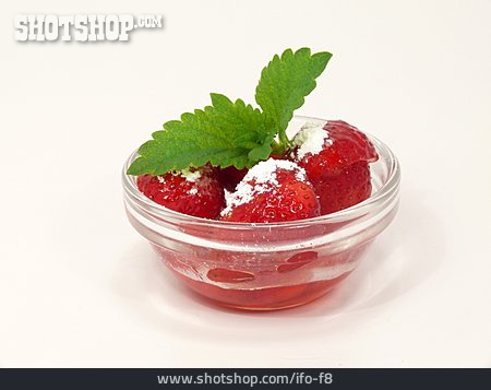 
                Dessert, Erdbeere                   