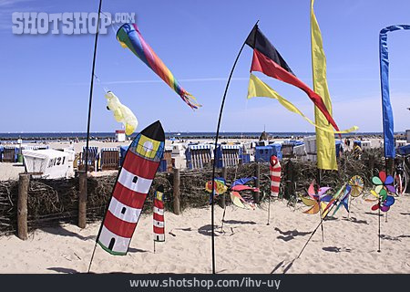 
                Strand, Ostsee, Windspiel                   