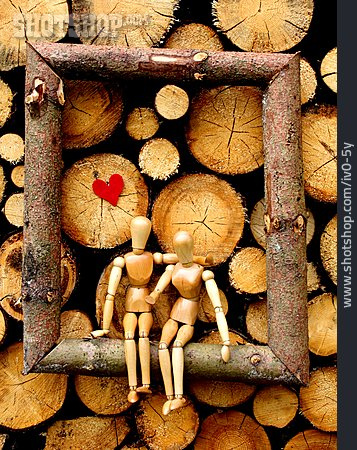
                Liebe, Holz                   