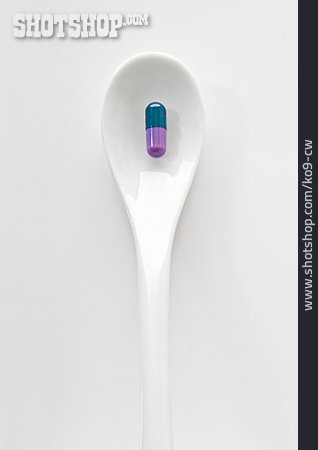 
                Löffel, Medikament, Tablette                   