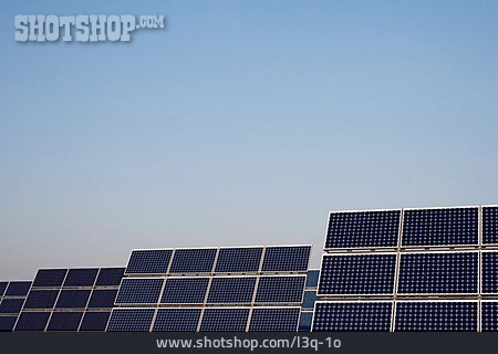 
                Alternative Energie, Solaranlage, Sonnenkollektor                   
