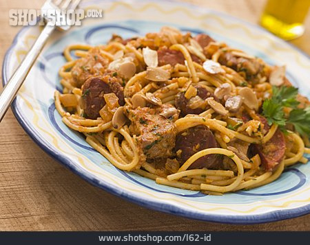 
                Spaghetti, Chorizo                   