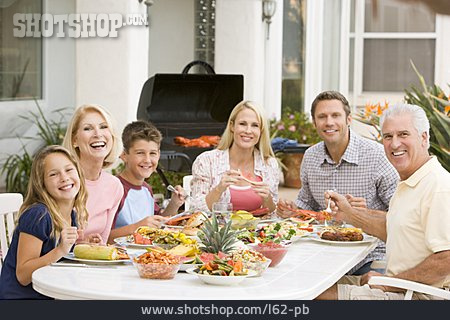 
                Familie, Grillparty, Zusammen, Gartenfest, Generation                   