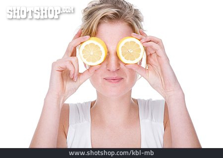 
                Gesunde Ernährung, Vitamin C, Zitrone                   