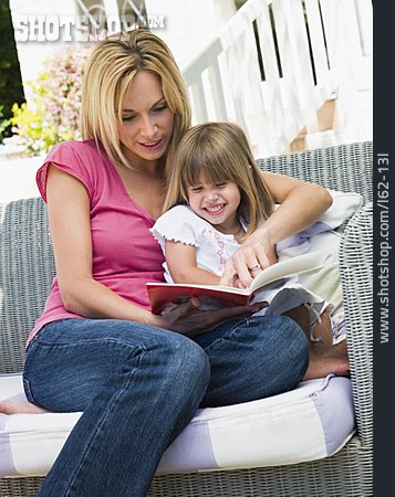 
                Domestic Life, Leisure & Entertainment, Reading, Family                   